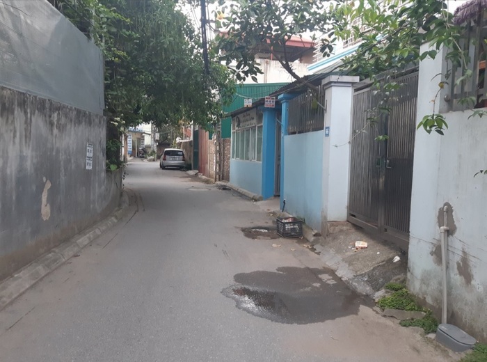 Mua bán nhà ngõ 353 Bát Khối có giá từ 90 - 140 triệu đồng/m2