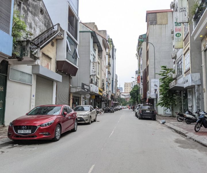 9 Tầng Mặt Tiền 10M Hoàng Cầu 140M2 70 Tỷ– Vỉa hè KD Ô TÔ Tránh đỗ- 2 Thoáng.