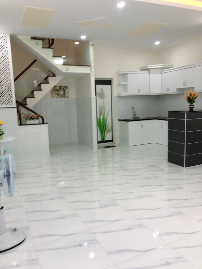 Bán Nhà Mới- 3 Tầng, 46m2, ngang 5m, Võ Văn Kiệt, Cô Giang Quận 1.