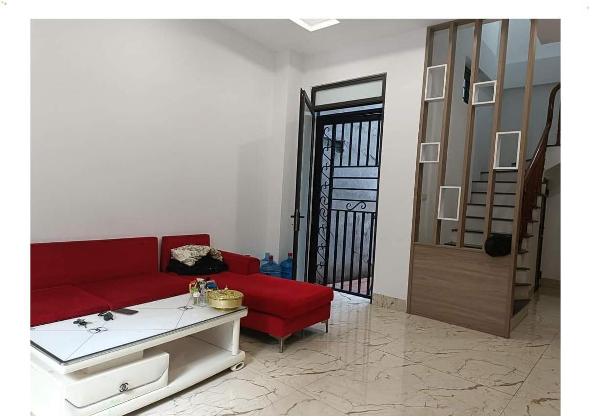 BÁN NHÀ PHỐ TRẠM, LONG BIÊN 40M 5 TẦNG 4TỶ 2 Ô TÔ ĐỖ CỬA..