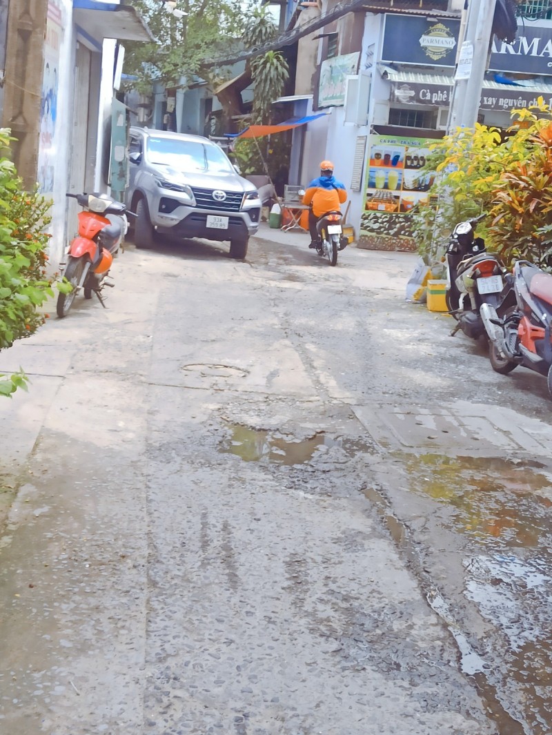 Bán gấp nhà Âu Cơ, Quận 11, 60m2, ngang 5m, rất đẹp, chỉ 5 tỷ nhỉnh.