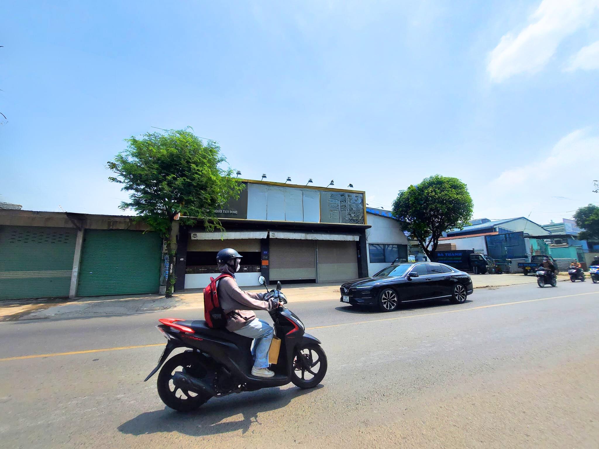 Bán Nhà Mặt Tiền Lê Văn Khương. Quận 12. 465m2, Mặt Tiền Lớn, Giá Rẻ, Giá Bán Bằng Định Giá Ngân Hàng.