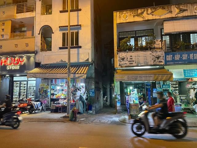 Nhà cho thuê nguyên căn Cách Mạng Tháng Tám – Quận 3.