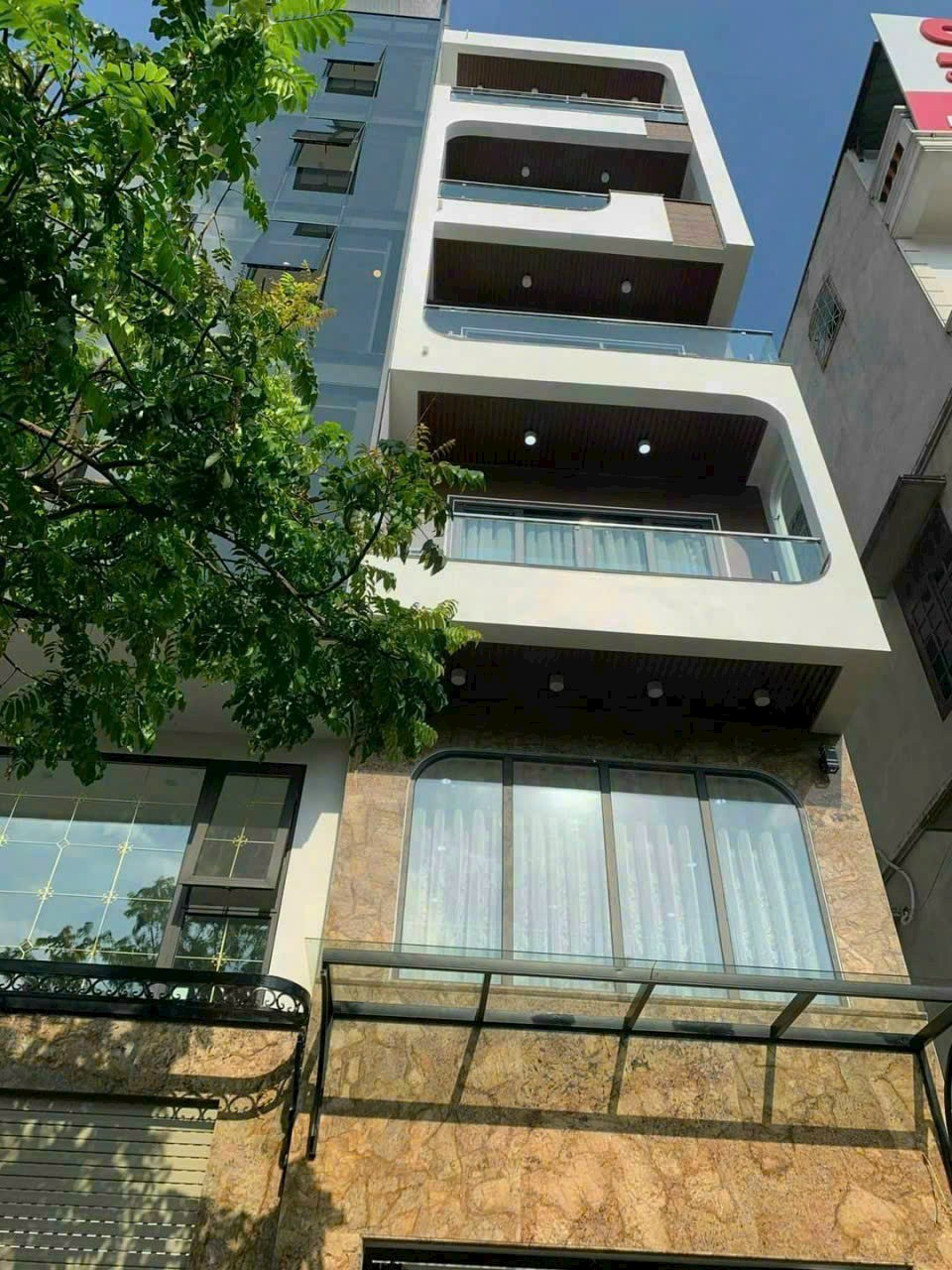 Bán gấp nhà 3 tầng Giang Biên -Long Biên 75m2- 7.1 tỷ không gian thoáng mát, ăn sinh tốt..