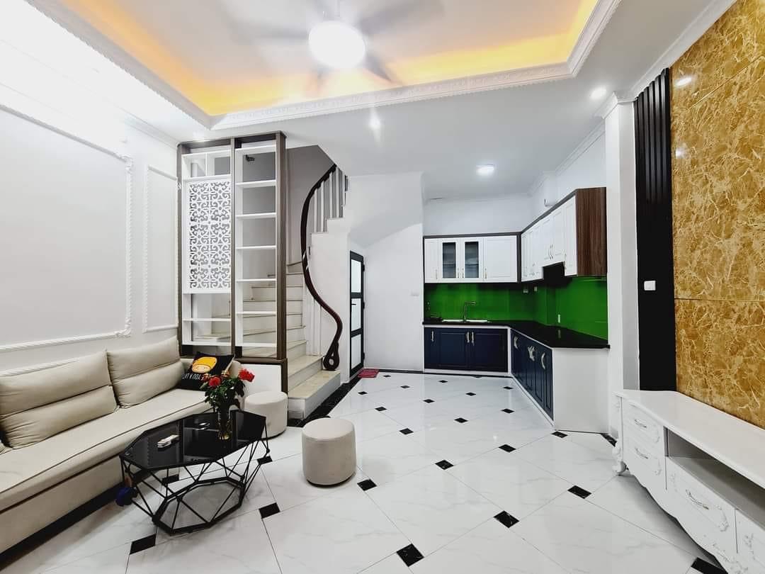 LA PHÙ ĐẸP QUÁ, BA GÁC ĐỖ TẬN CỬA, NHỈNH 2 TỶ.