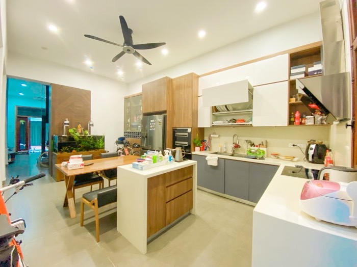 Bán nhà Tôn Đức Thắng, vỉa hè, oto, phân lô, dân trí, ở thích, 56m2, 15 tỷ 800, LH Ms Linh