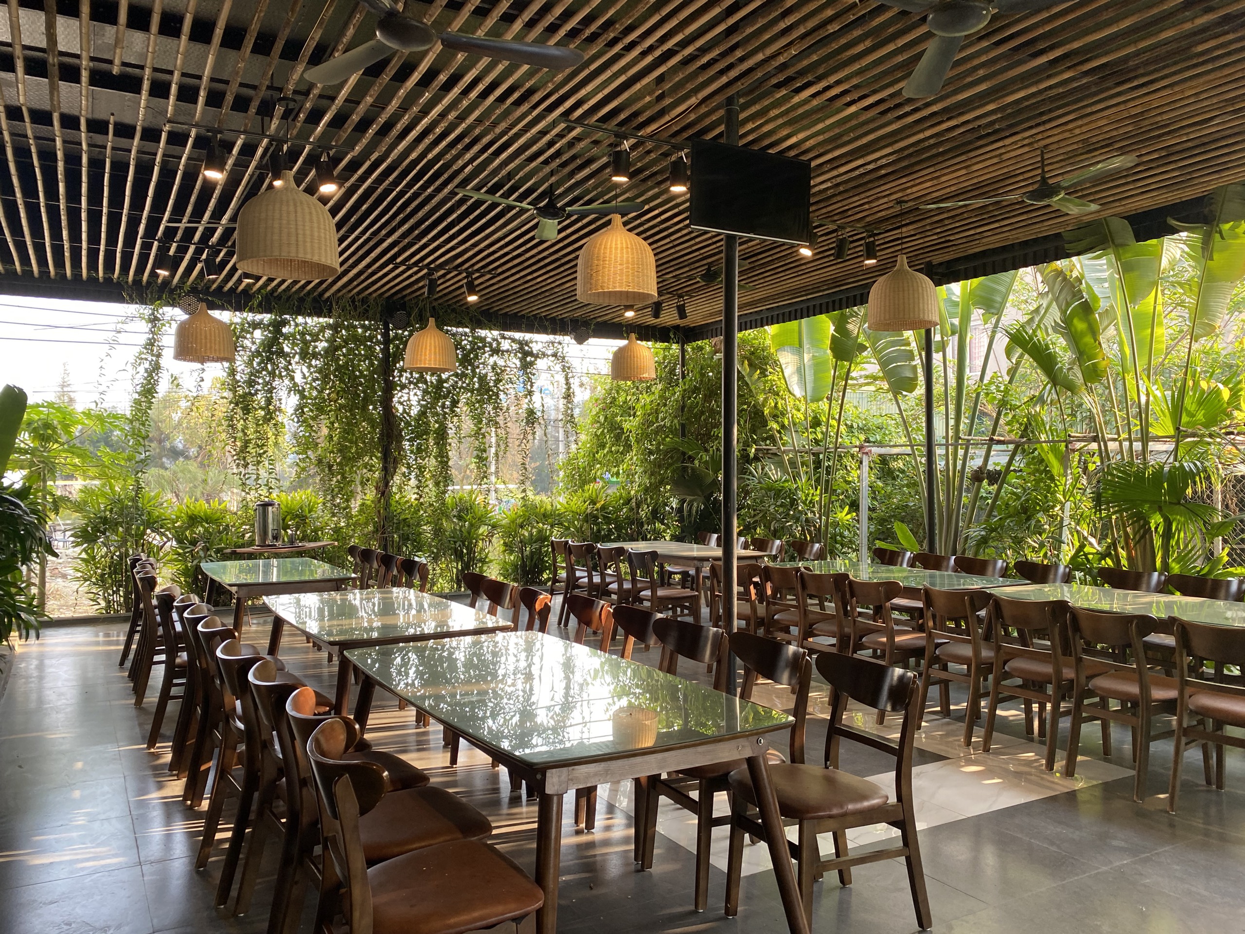 Bán nhà mặt phố Gia Ngư, Hoàn Kiếm, doanh thu hơn 1 tỷ / năm, 62m, mặt tiền 4.8m, 42.5 tỷ