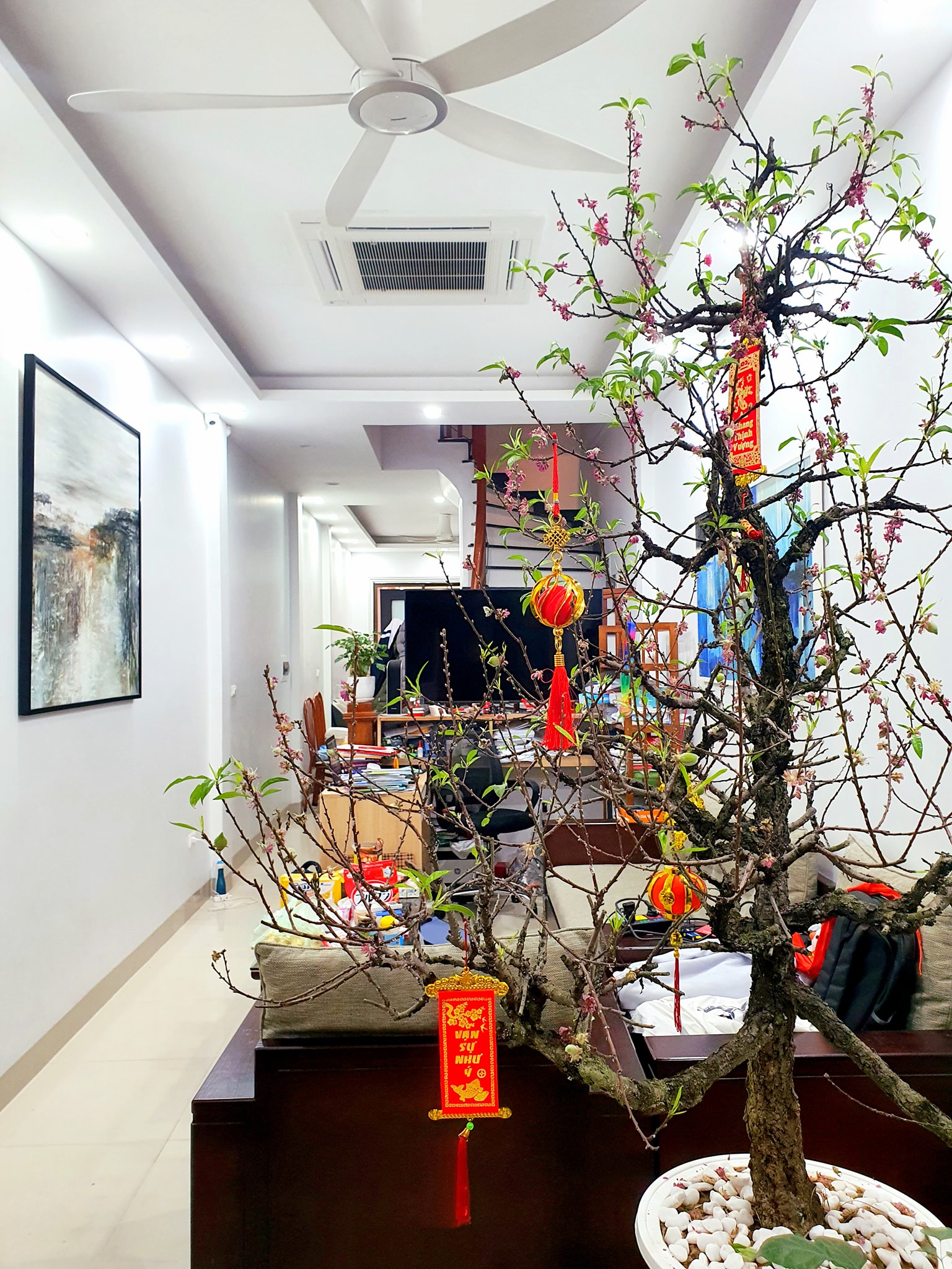 BÁN NHÀ 5 TẦNG - Ô TÔ ĐỖ CỔNG - THẠCH BÀN ( LONG BIÊN) - NHỈNH 2 TỶ -KHU VIP.