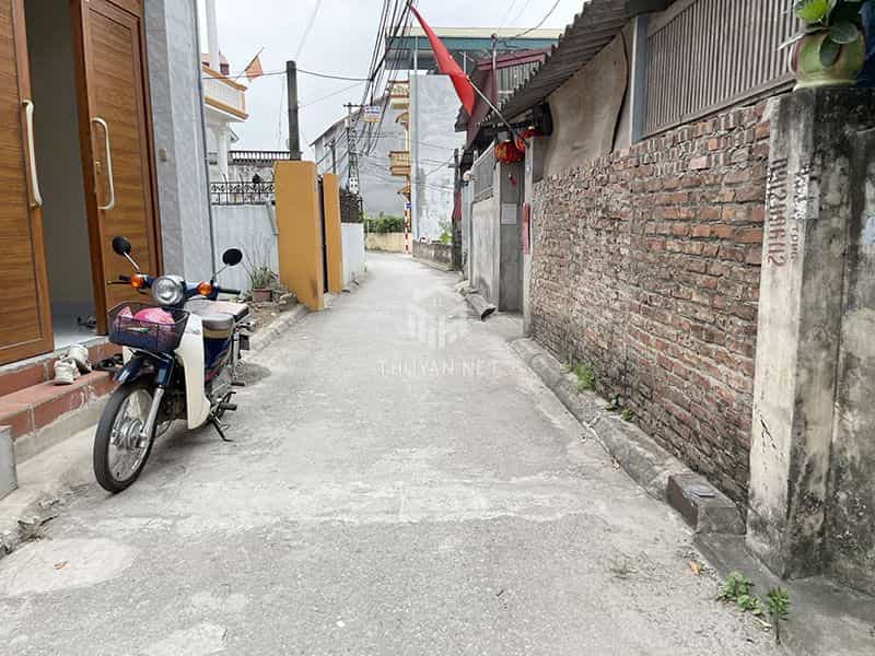 Chính chủ bán 37,6m2 đất xóm 5 Đông Dư. Cách đường ô tô 30m.