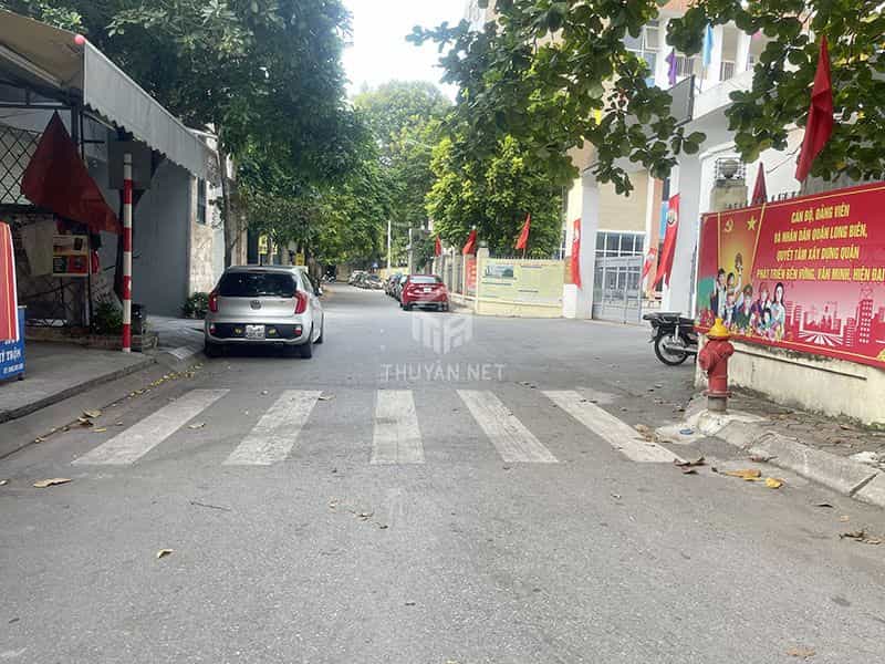 Bán 75m2 ngõ 161 Hoa Lâm, Việt Hưng - Đối diện TT Giáo Dục Thường Xuyên & UBND Phường.