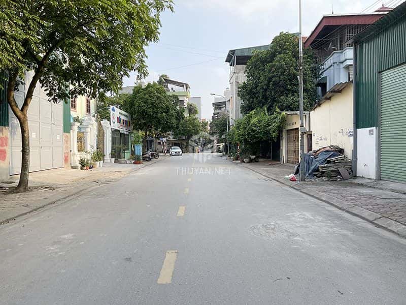 Cần bán 125m2 đất KĐT 31ha - mặt đường Chính Trung. Có nhà xưởng đang cho thuê 12tr/tháng.