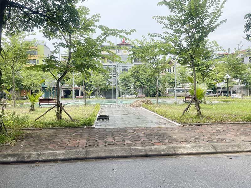 Cần bán gấp 40m2 đất TĐC Giang Biên - View Vườn Hoa - Hạ Tầng Đẹp.