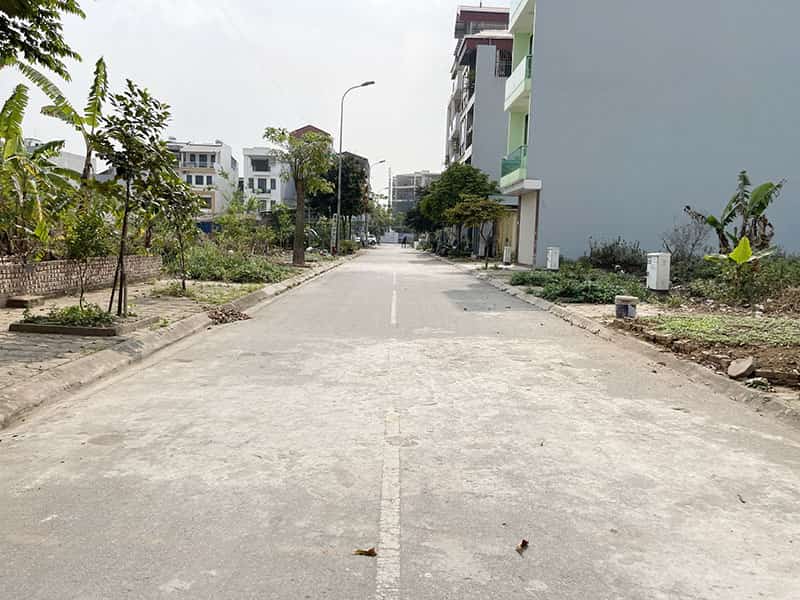 Chính chủ bán 60m2 đất đường rộng 12m tại TĐC Trâu Quỳ, hướng Tây Bắc.