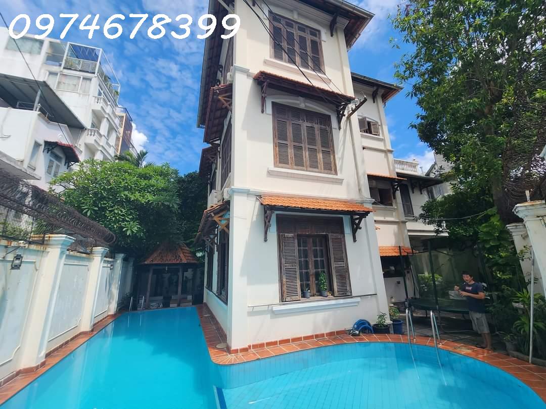 BIỆT THỰ V.I.P QUẬN 3 - HỒ BƠI, SÂN VƯỜN. ĐẶC KHU HÀNH CHÍNH QUẬN 3 HIẾM CÓ BÁN