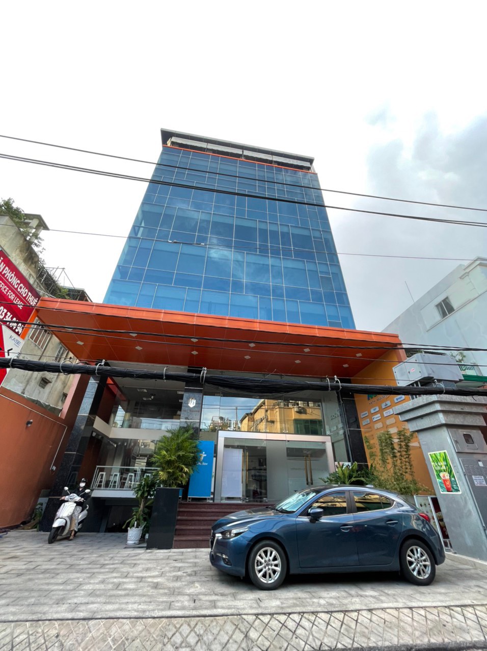 240m2