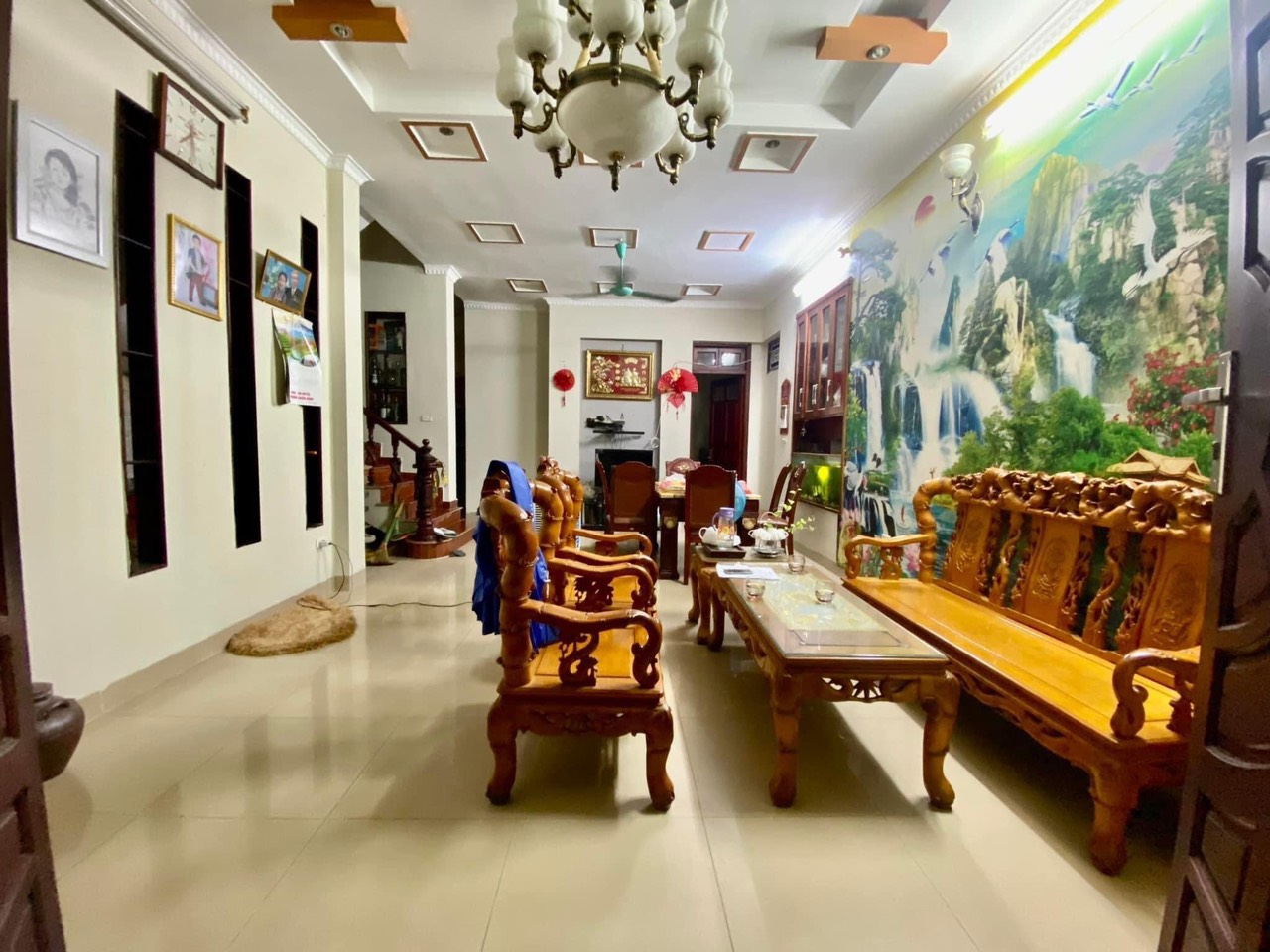 Bán nhà Phân Lô, Học Viện Tài Chính, Nhà Đẹp Long Lanh, MT 4,2m 5 Tầng 3,8 tỷ.