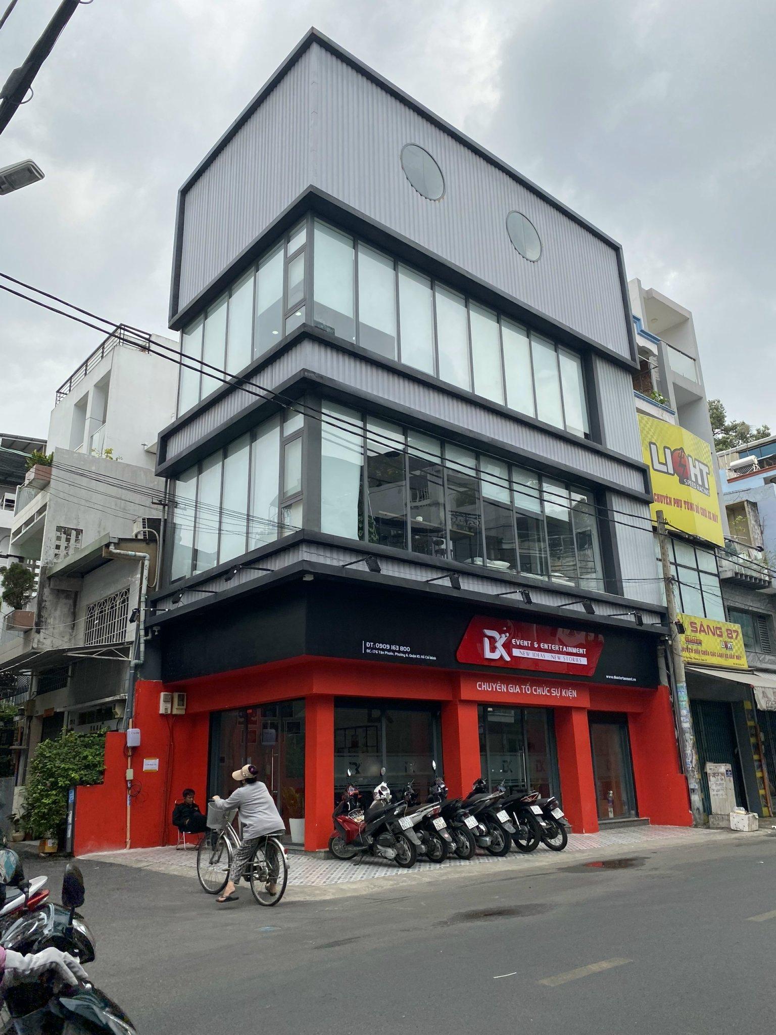 Nhà bán đường Hồ Xuân Hương, P.VTS, Q.3,DT 12x20m, 240m2, KC: 2 tầng, . 135 Tỷ.".