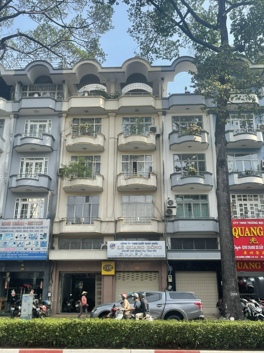 Bán nhà đường Lê Quang Định, P.1, Q.GV, Dt: 621.7m2, m2, 3 tầng, st, . 39 Tỷ..