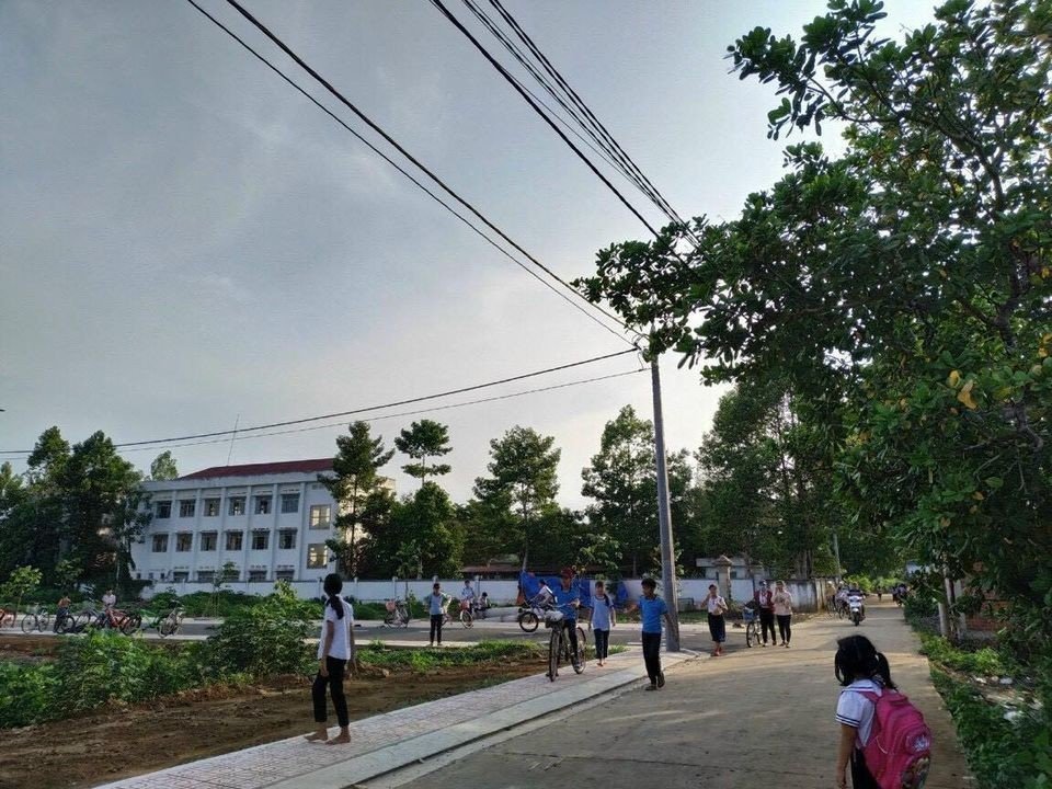 Cần bán lô đất ngay trường Nguyễn Viết Xuân Thống Nhất