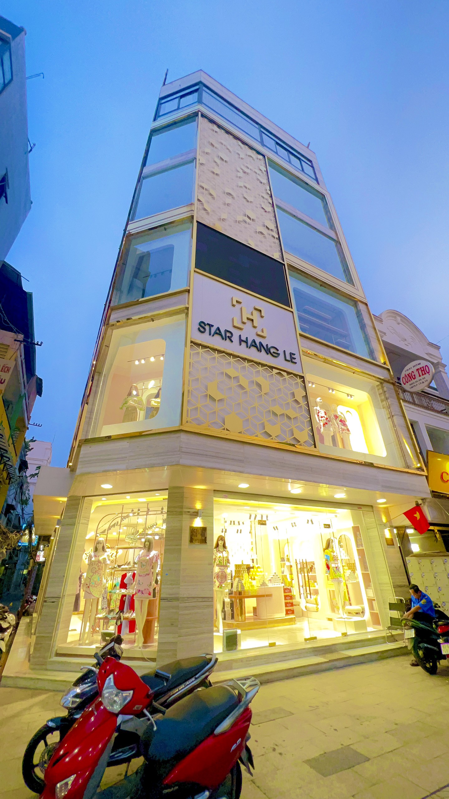 GÓC 2 MẶT TIỀN Quận 10- Vị trí đẹp Cách mạng tháng 8-DT 110m2.