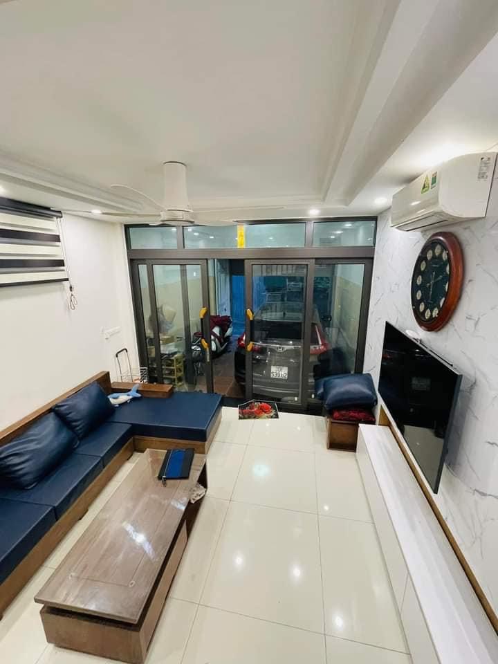 NHÀ 5 TẦNG DÂN TỰ XÂY – VIEW HỒ - HAI MẶT THOÁNG – Ô TÔ SÁT NHÀ VĂN_QUÁN 32M2 - 5T. NHỈNH 5xxT.