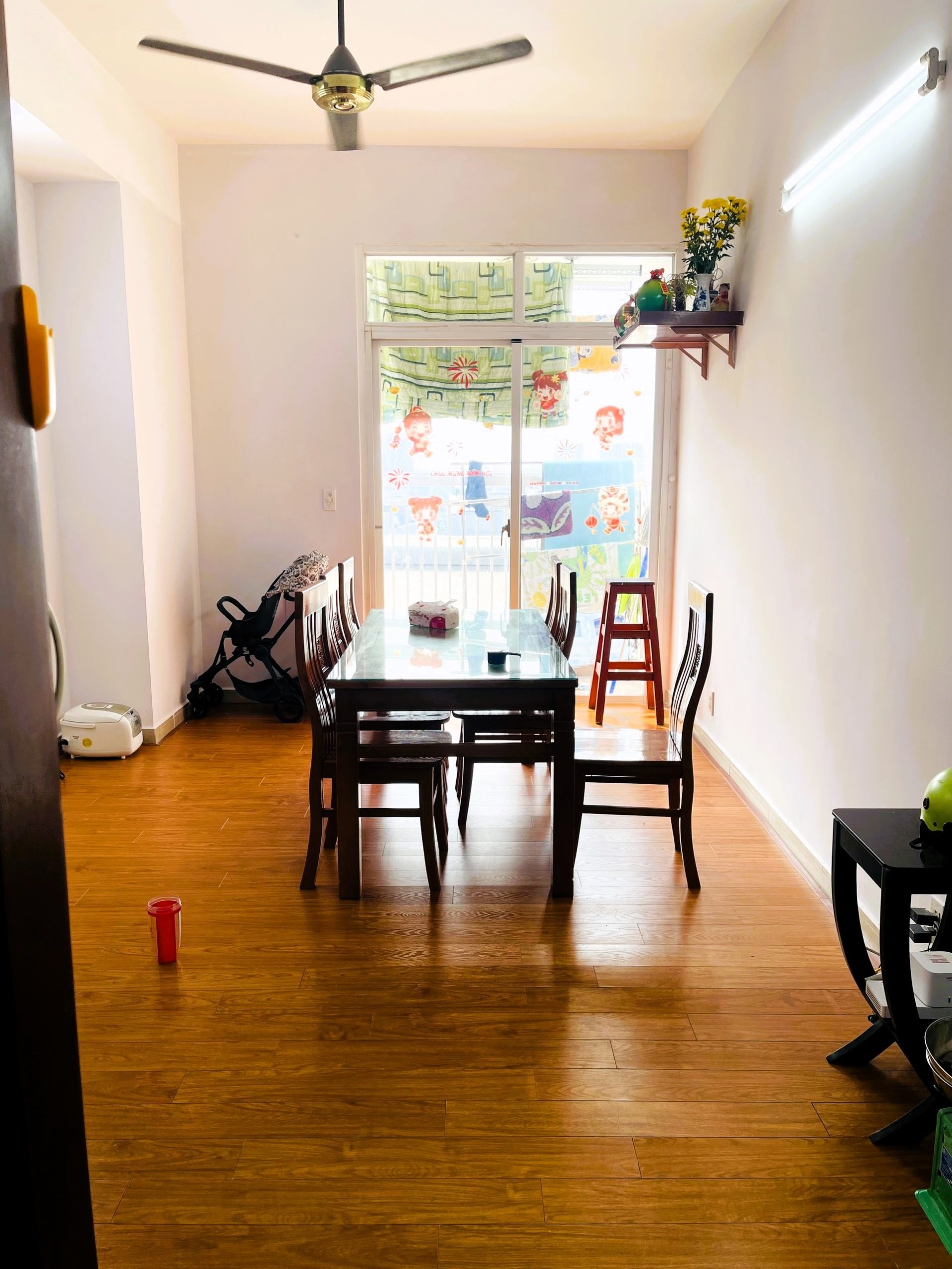 Bán căn góc 85m2 3pn full nội thất tầng thấp chung cư Lan Phương.