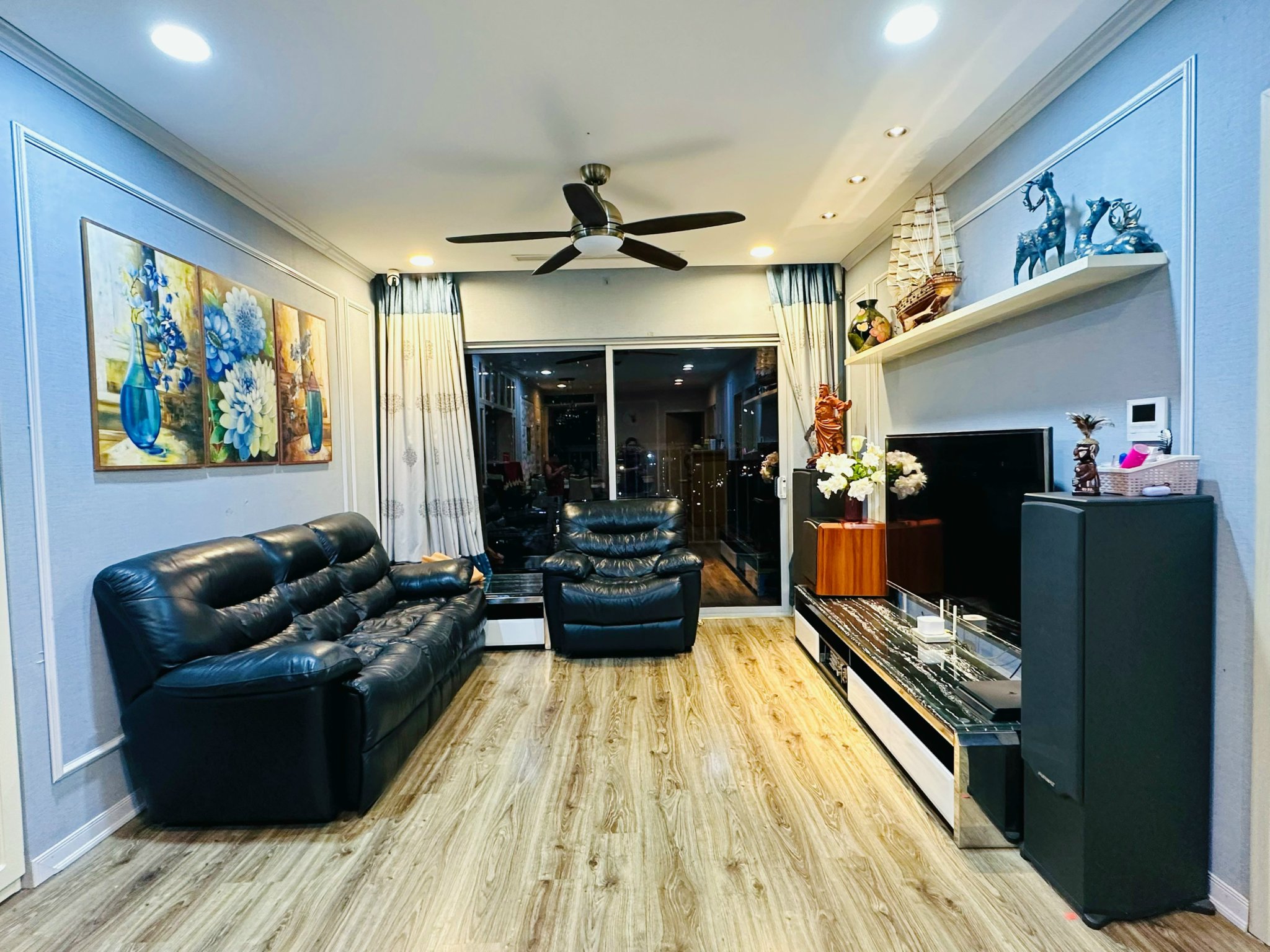 Nhỉnh 4tỷ có ngay căn góc 103m 3PN2VS Ecolife Tố Hữu. Tầng Trung, Bc Đông Nam. Full đồ.