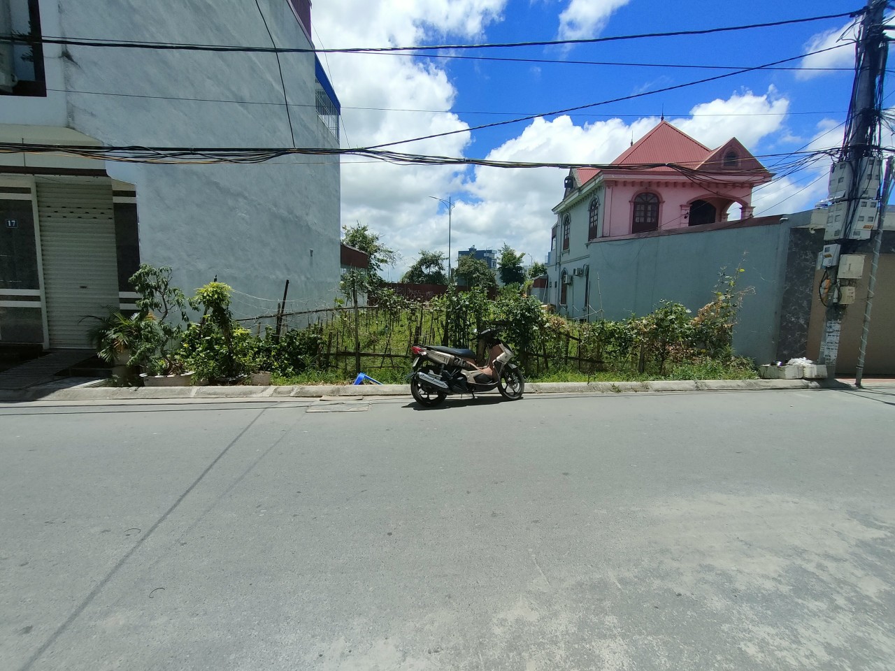 Chủ cần bán lô đất 2 mặt đường Hàng Tổng Hải An Diện tích 107.8 M.