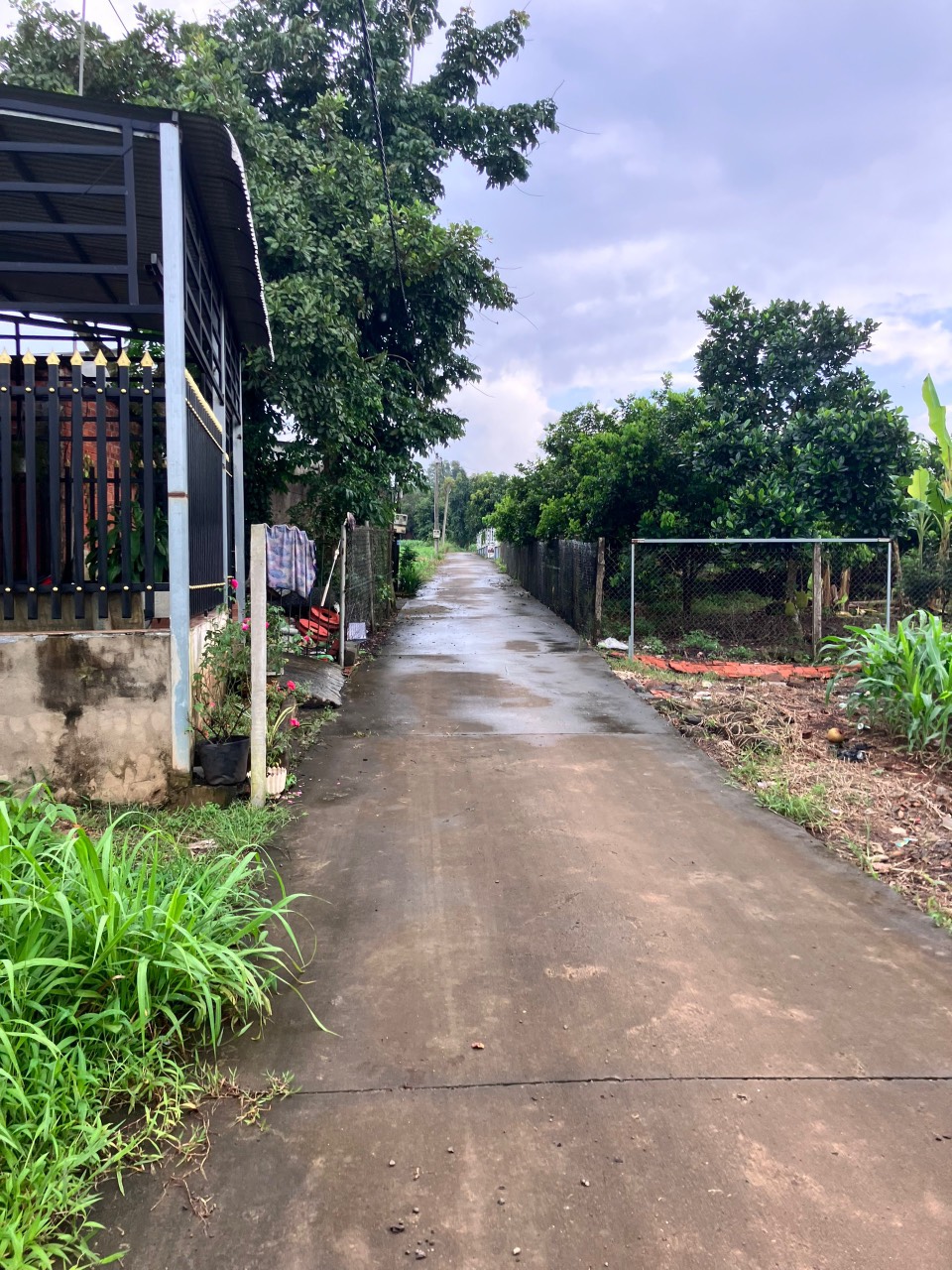 700tr ngay tỉnh lộ 769 cách ngã 3 Dầu Giây 2km, sổ sẳn 107m2 full thổ cư.