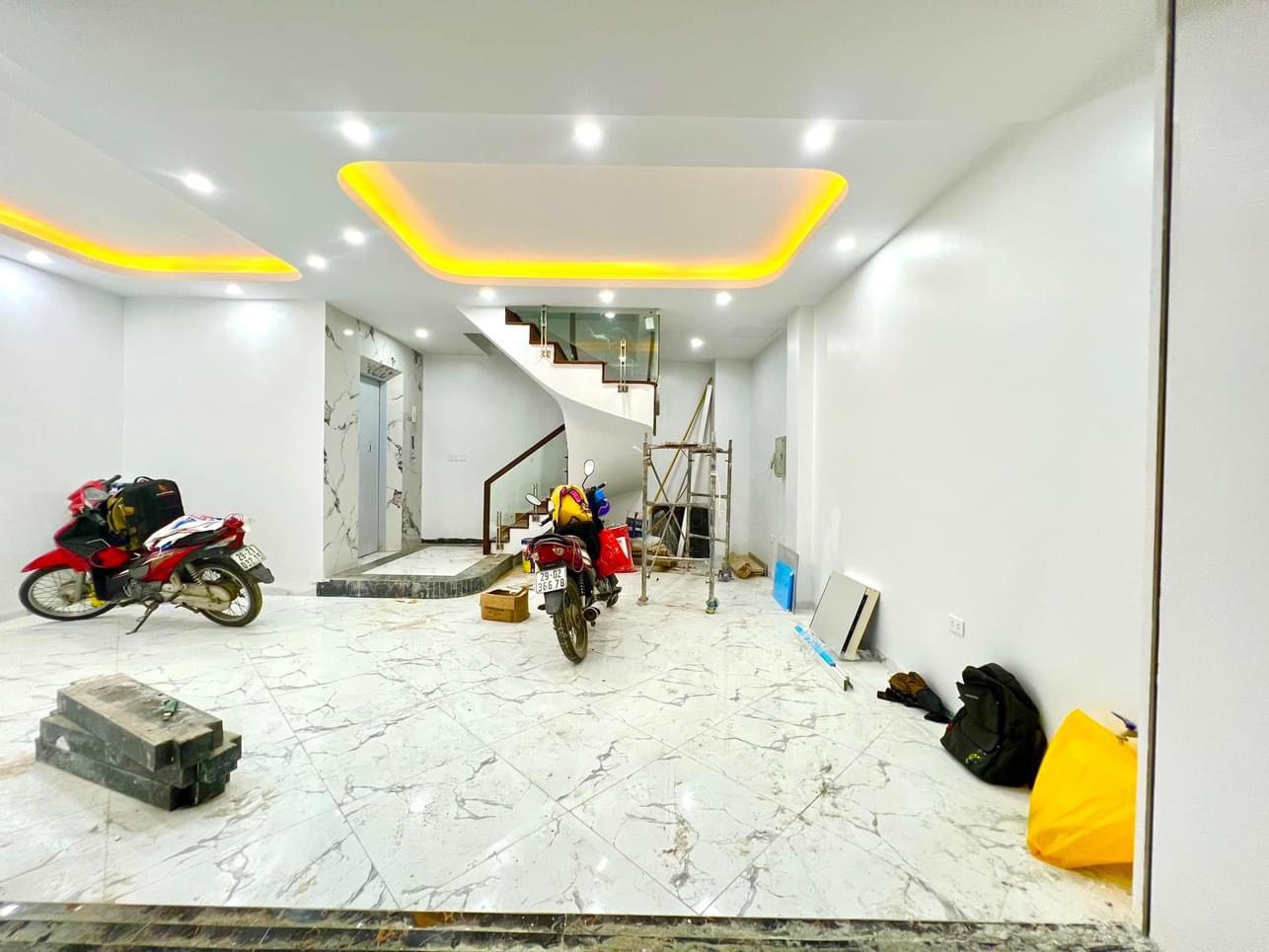 BÁN NHÀ NGUYỄN KHANG NHÀ ĐẸP NGÕ Ô TÔ TRÁNH, KINH DOANH-TRUNG TÂM QUẬN CẦU GIẤY -THANG MÁY.