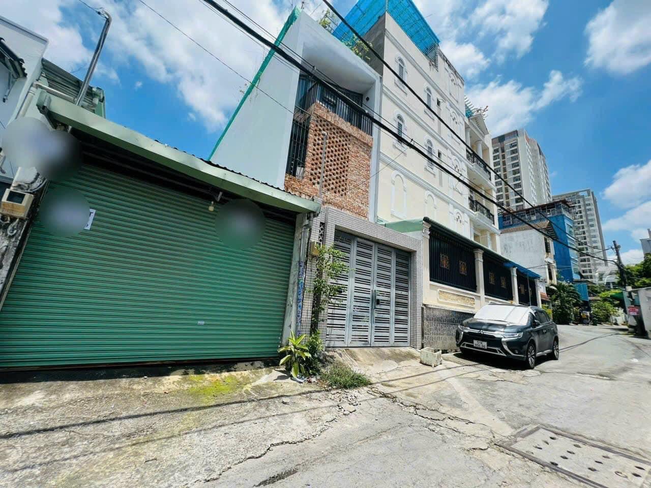 Lô đất full thổ cư ngay chung cư Moonlight Thủ Đức, dt 85,6 m² giá 6,8 tỷ.