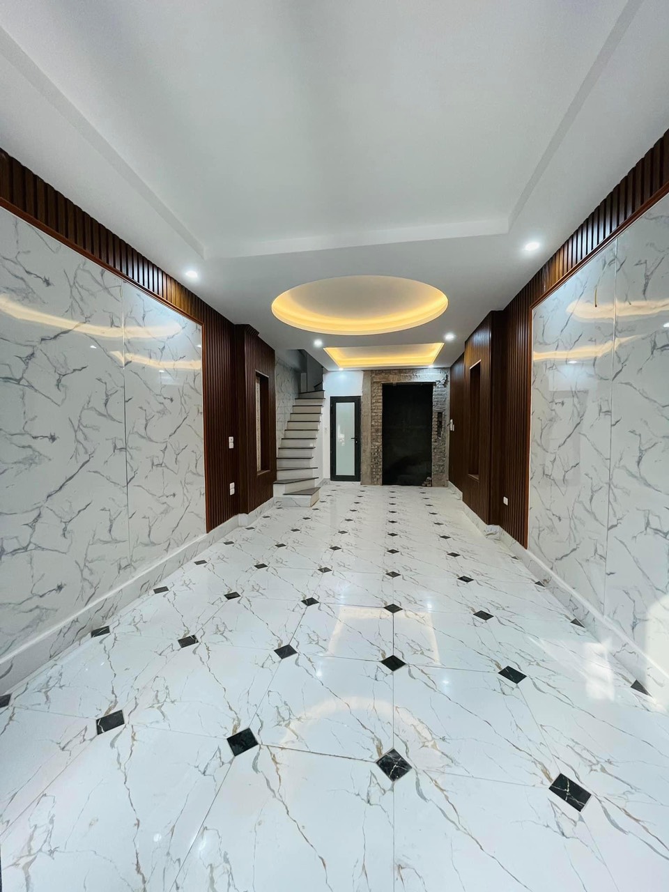 Bán nhà Trường Chinh, 45m2 x 6T x 7.6 tỷ, THANG MÁY - NGÕ THÔNG.