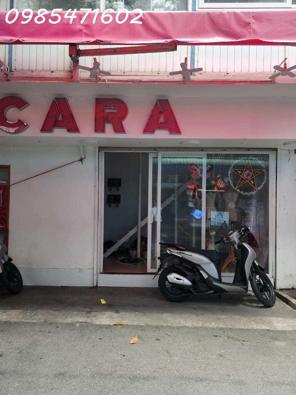 Chính chủ cần cho thuê mặt bằng kinh doanh 1 trệt 1 lầu cạnh trường Hutech Đường Nguyễn Gia Trí (D2 cũ).