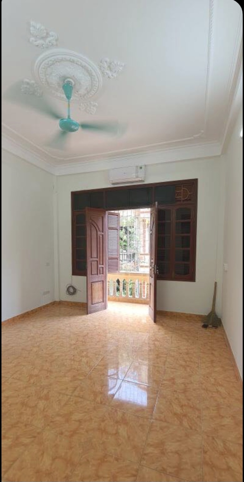 PHÂN LÔ Ô TÔ TRÁNH - KĐT ĐẠI KIM - NGÕ THÔNG - 50M2 X 4 TẦNG - MT 4M - KINH DOANH CỰC TỐT.