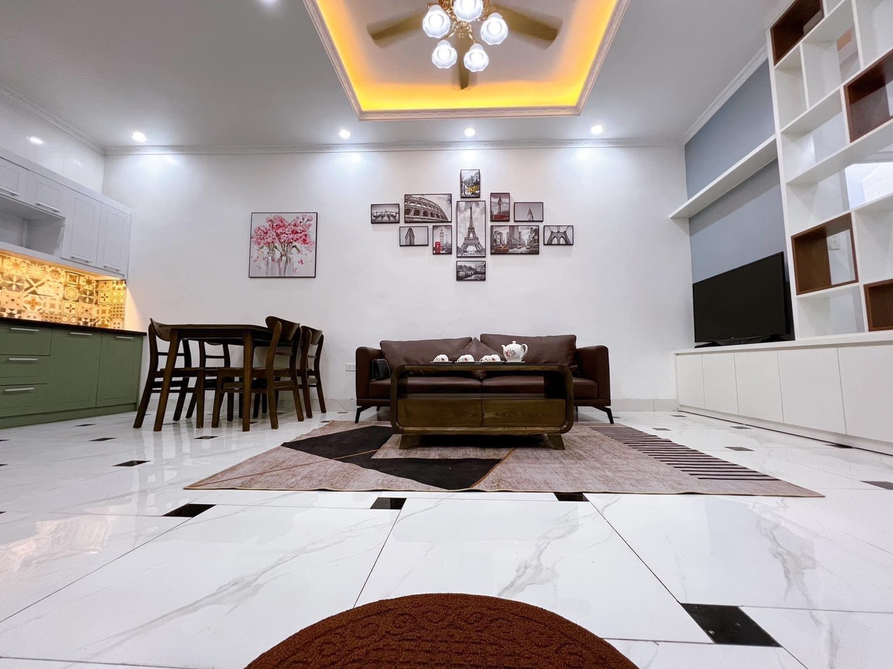 Bán nhà Giải Phóng, Hoàng Mai, Ô TÔ ĐỖ CỬA - KINH DOANH - NGÕ THÔNG, 38M2 X 5T. Giá: 4 TỶ 8.