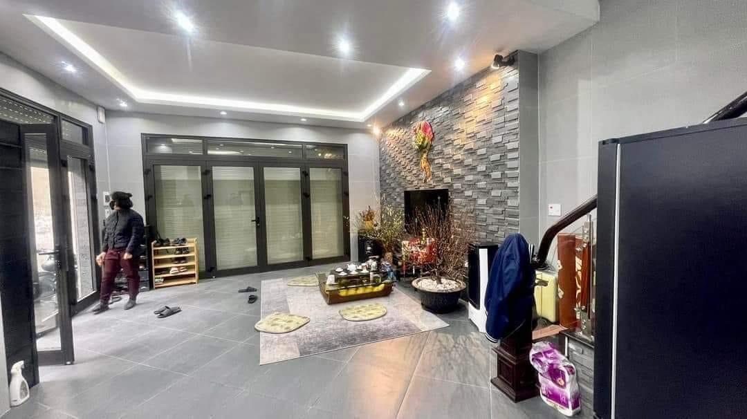 Siêu Phẩm Kim Ngưu 2 Mặt Ngõ Ô TÔ Tránh, Vỉa hè, Kinh Doanh Đẳng Cấp 40m2 x 4 tầng chỉ hơn 9 tỷ.