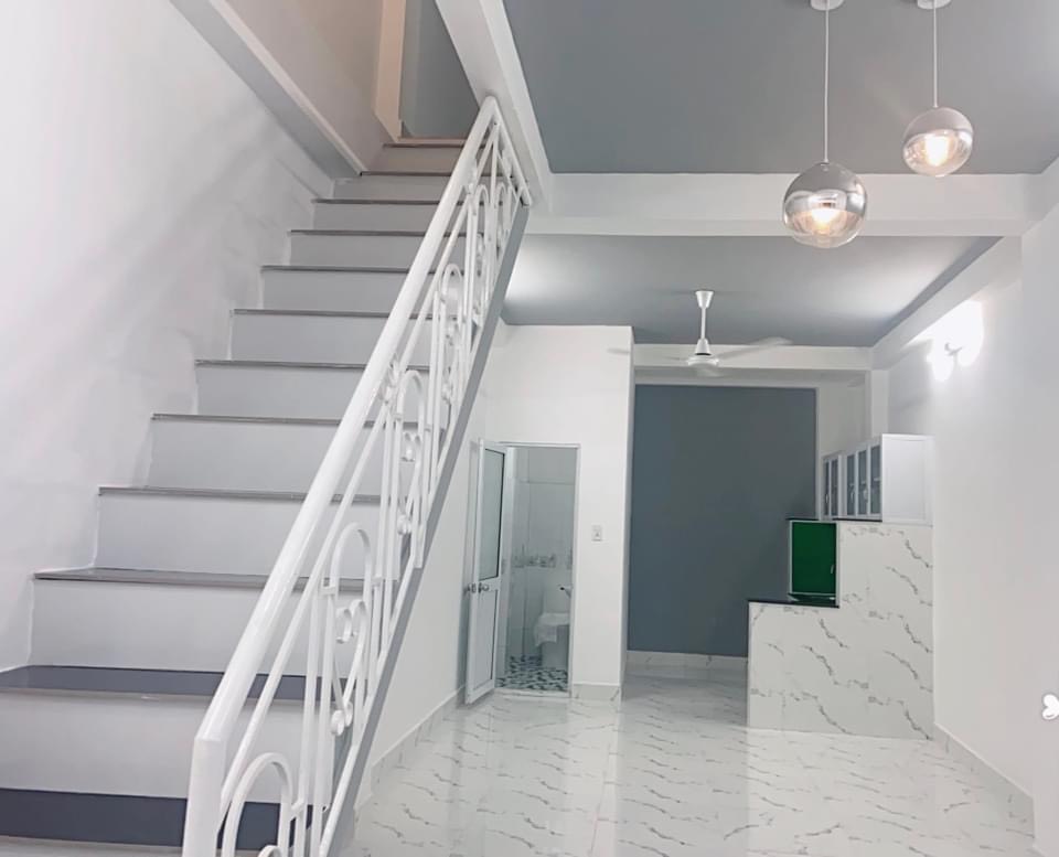 HÀNG SIÊU HOT TRUNG TÂM Q10. NHÀ 3 LẦU MỚI ĐẸP LUNG LINH..