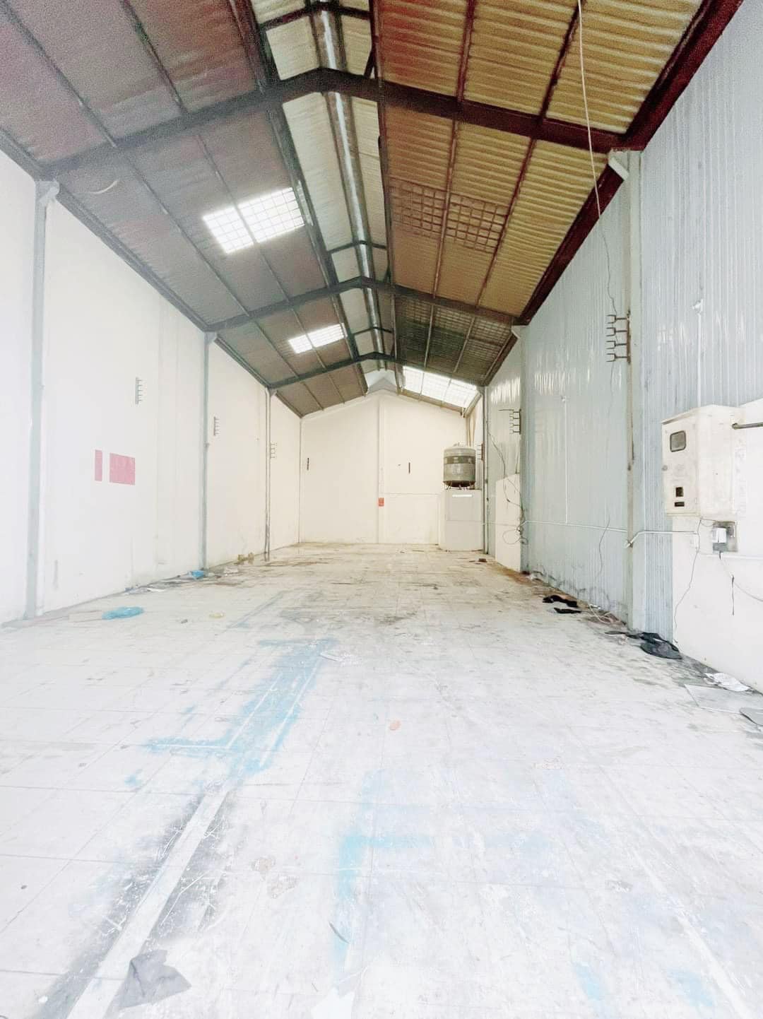 BÁN XƯỞNG - CÁCH MẶT TIỀN LÊ VĂN QUỚI 30M- SỔ VUÔNG VỨC - 8X19 SỔ HỒNG RIÊNG DTCN 152M2 - GIÁ 11.8 TỶ TL..