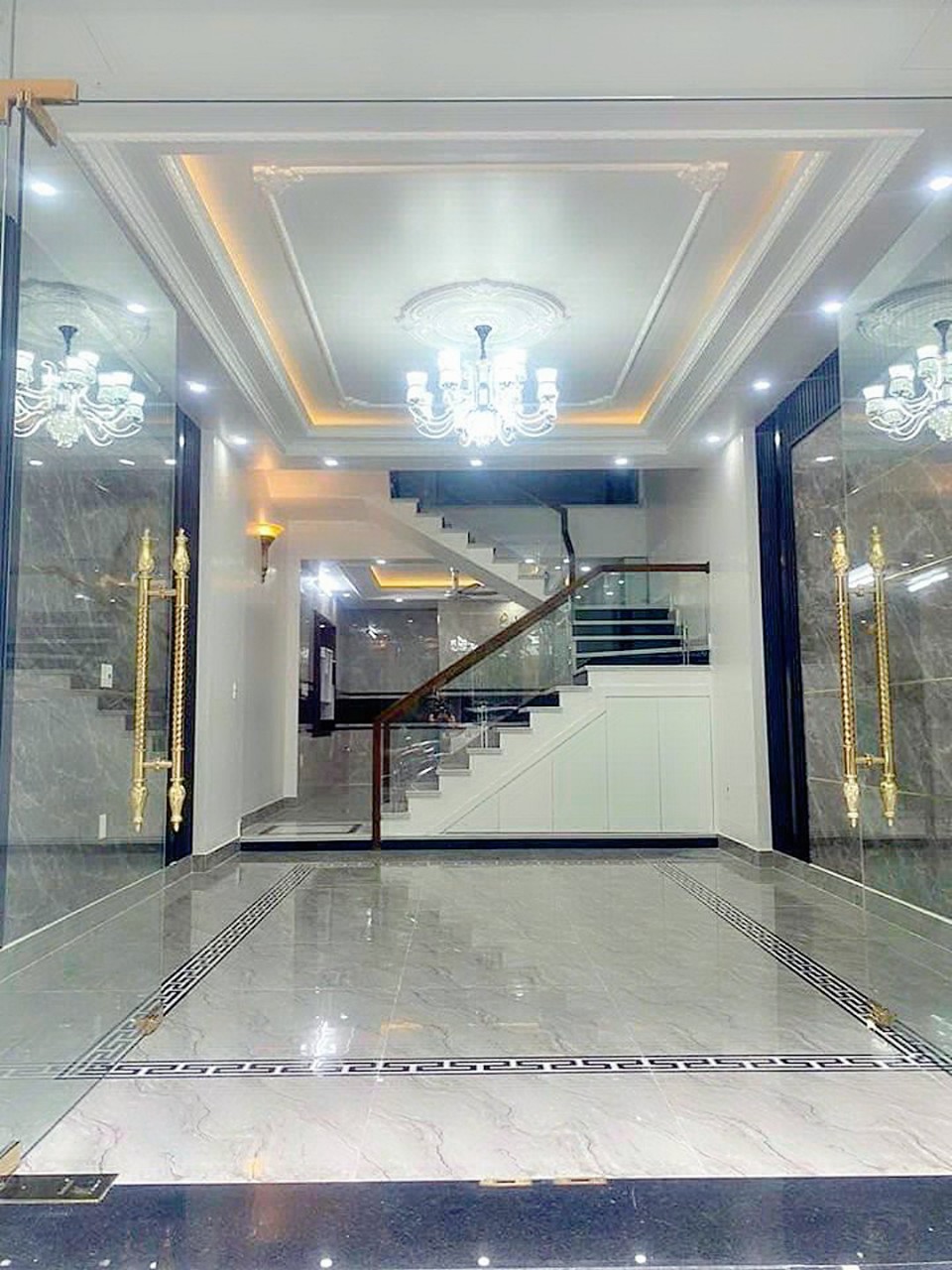 Bán nhà xây mới khu phân lô Sao Sáng, 60m 4 tầng trục chính GIÁ 6.8 tỉ.