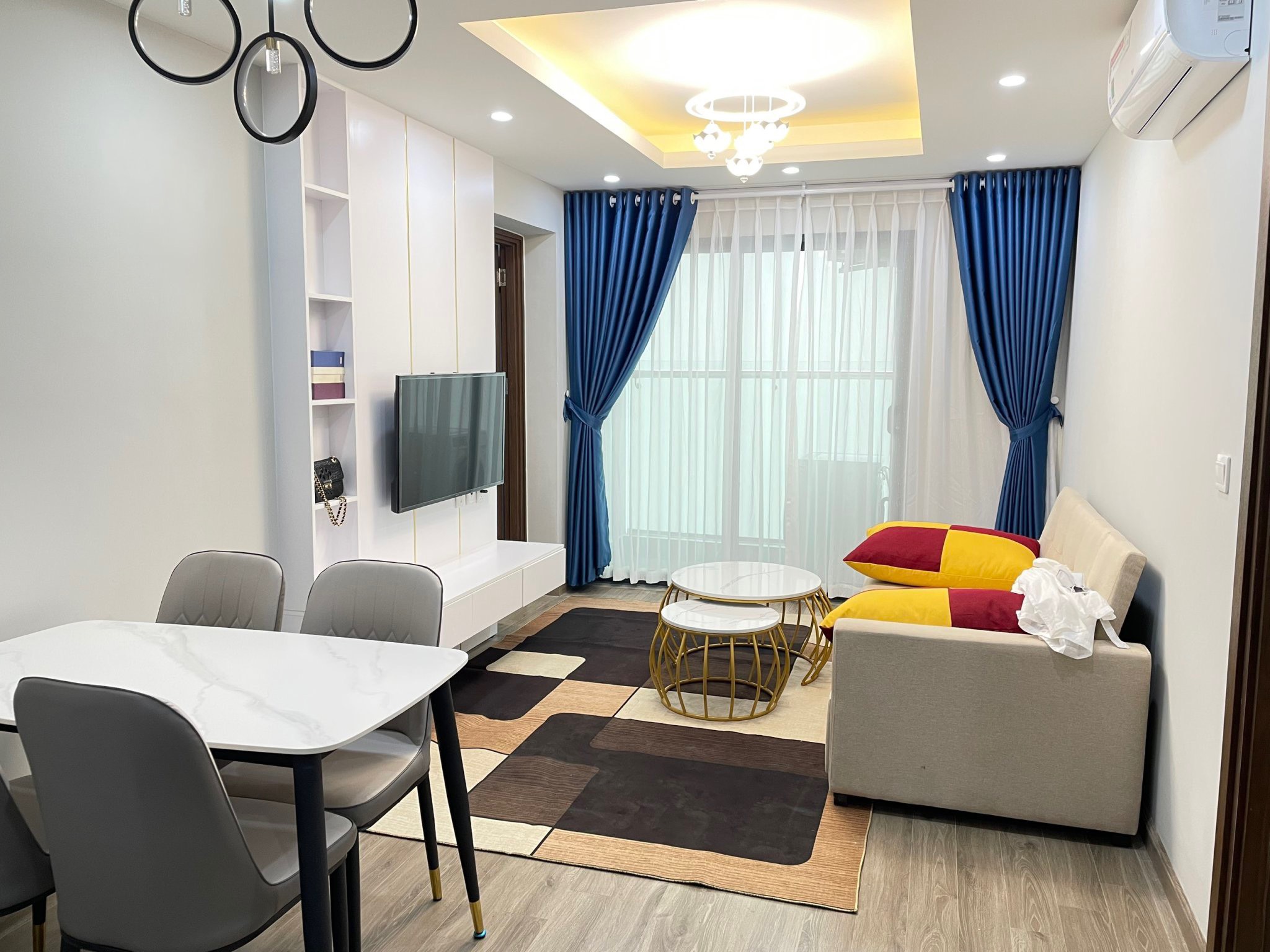 GIÁ RẺ CHƯA TỪNG CÓ - Cho Thuê Căn hộ Hud Building 2 phòng ngủ, diện tích 65m2.