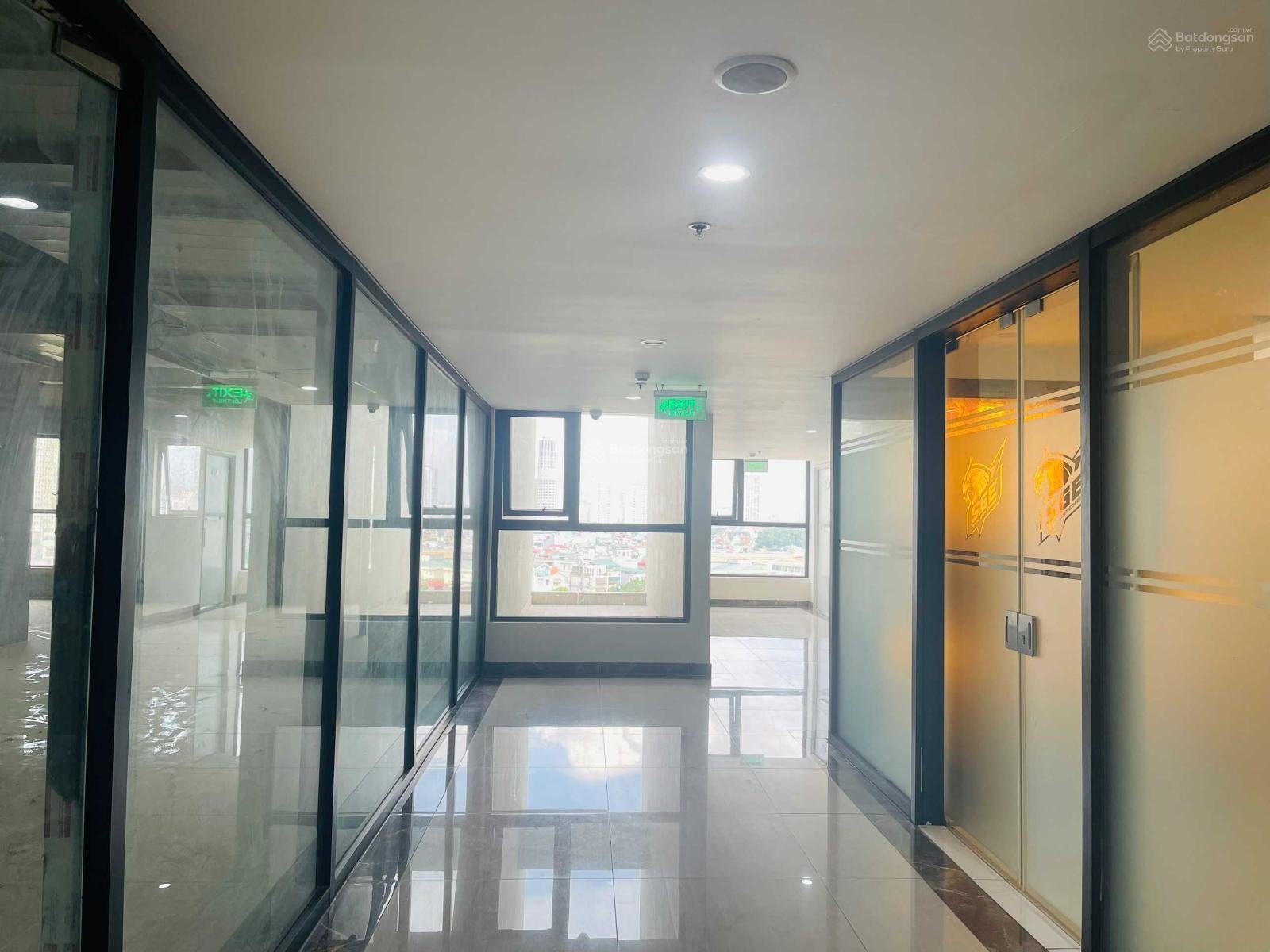 Chính chủ cho thuê mặt bằng sàn thương mại tầng 6 100m giá 180.000/m2.