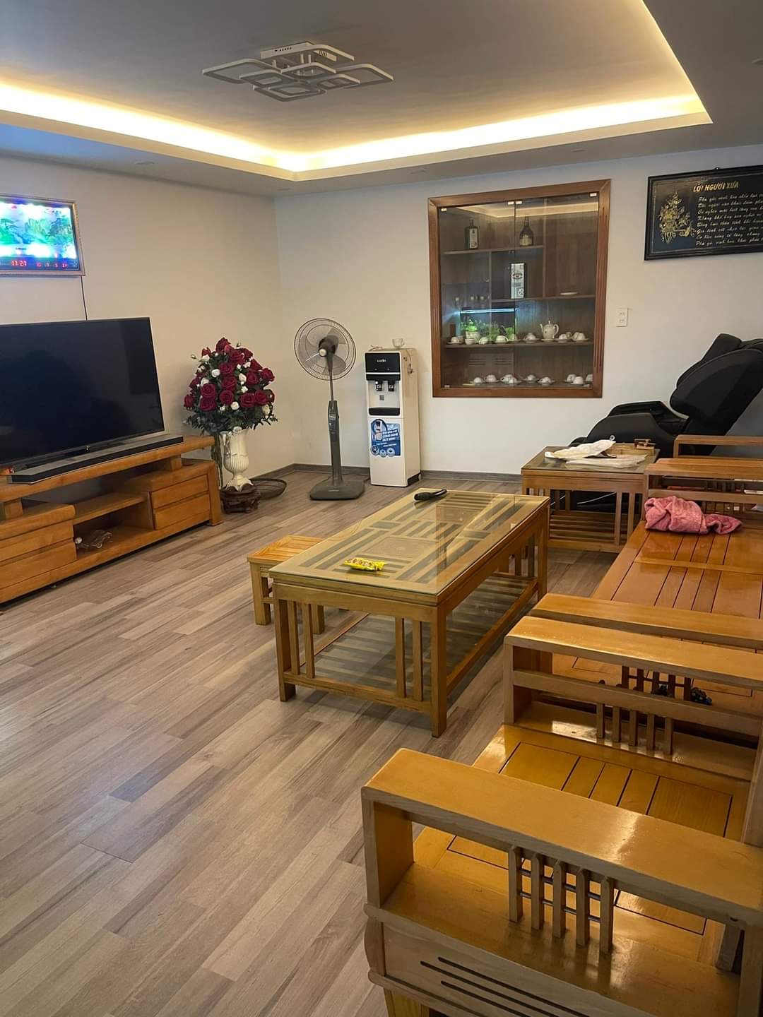 Mrs Tâm Bán nhà 4 tầng vị trí vàng mặt đường Hồ Sen, Lê Chân, Hải Phòng 58m2 ngang 4,7m.