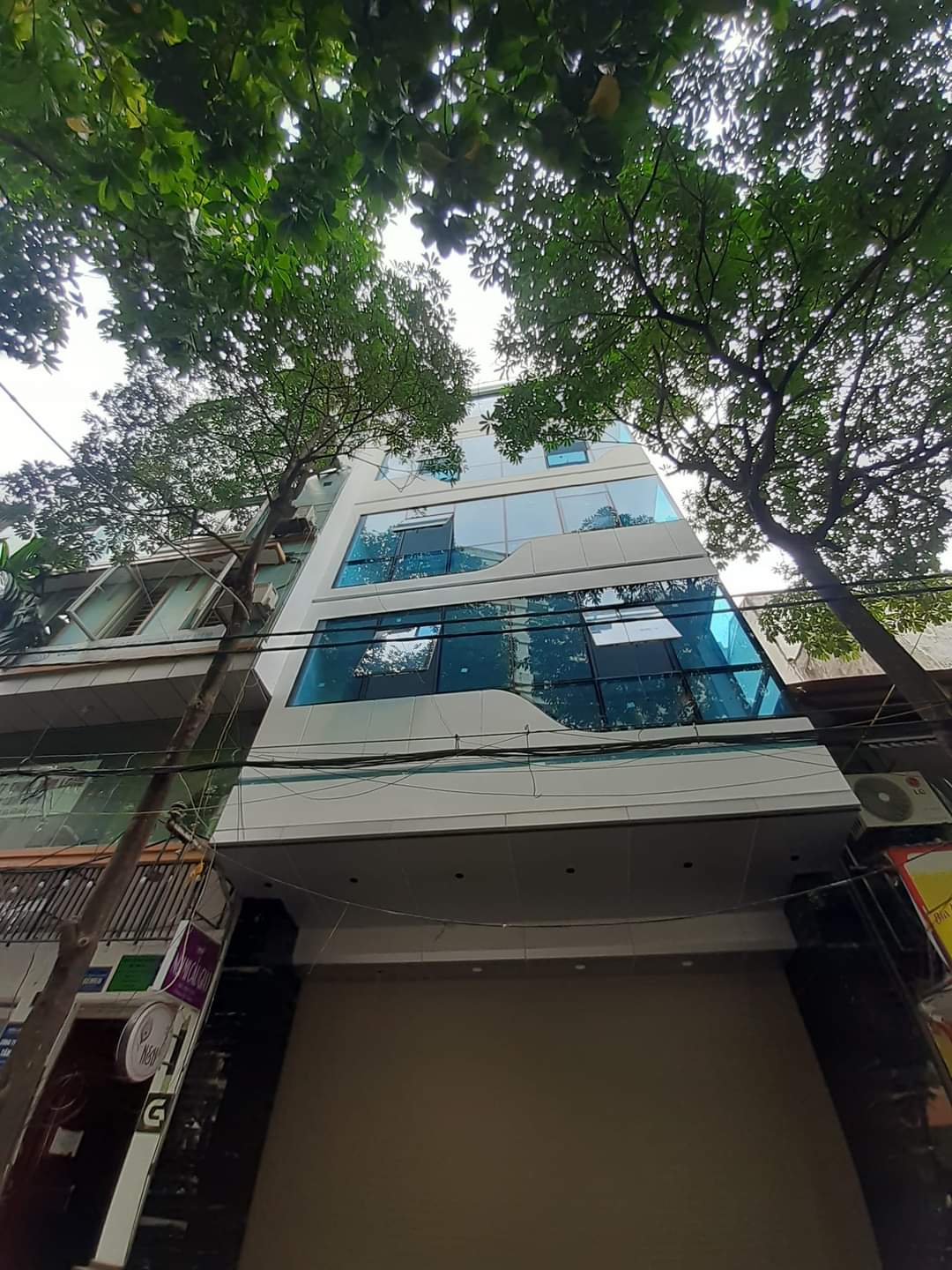 nhà cầu giấy phân lô trần quý kiên sát phố vỉ hè ôtô TRÁNH>39ty 96m 6t.