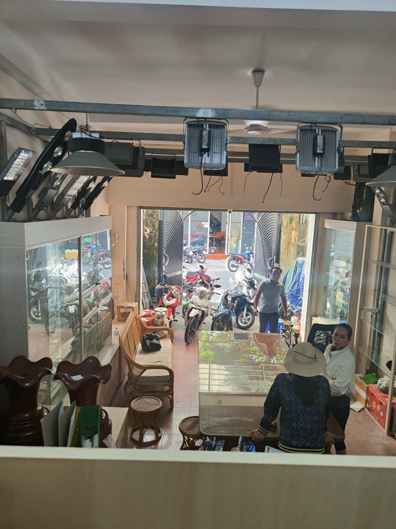 Bán nhà HXH 8m Trường Chính, Tân Bình, 4.5x18, kinh doanh đỉnh, chỉ 12.99 tỷ.