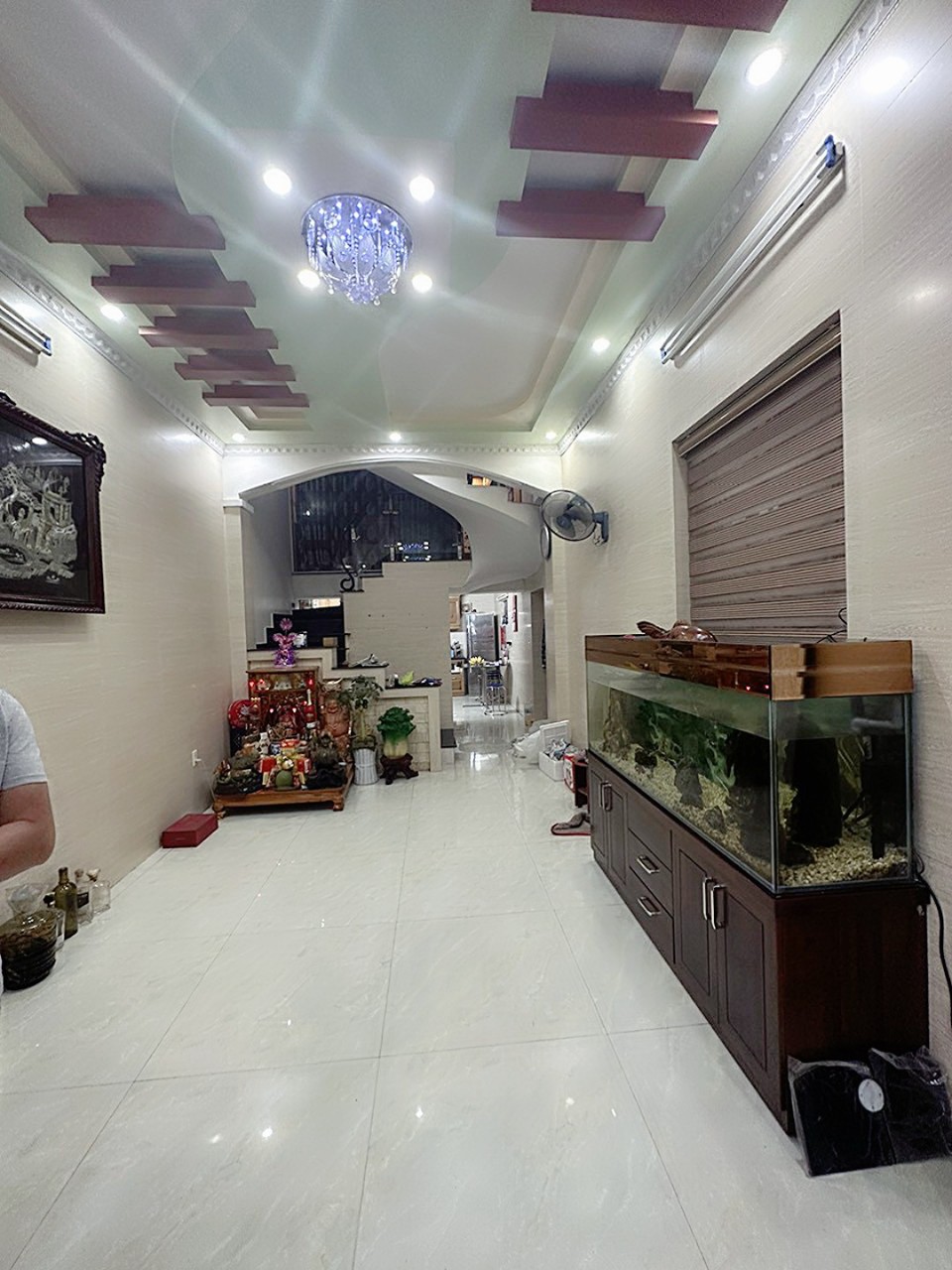 Bán nhà mặt ngõ Nam Pháp thông Văn Cao, 55m 3 tầng lô góc GIÁ 3.4 tỉ ô.tô tận cửa.