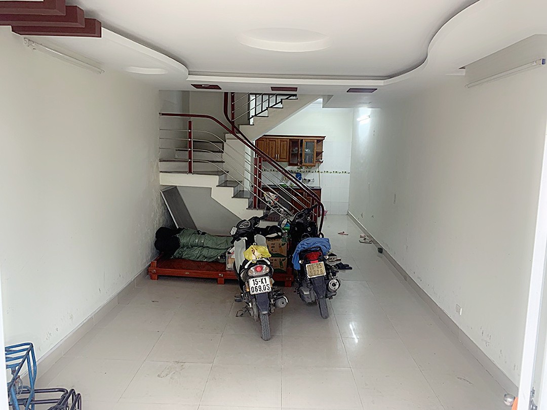 Bán nhà đường Chợ Hàng Mới, diện tích 45m 3 tầng cực mát GIÁ 1.8 tỉ.