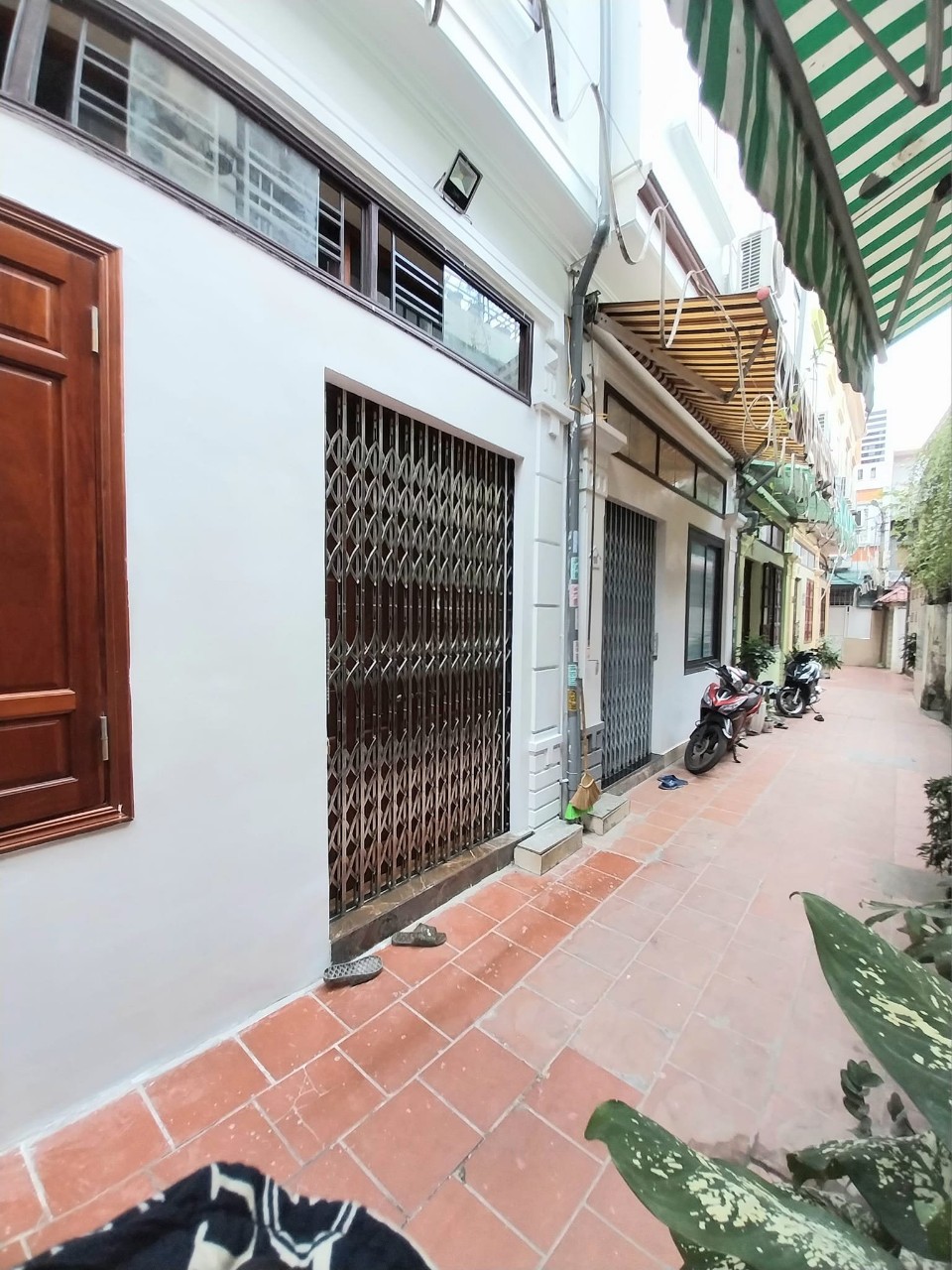 Bán nhà ngõ 285 Miếu Hai Xã, diện tích 40m 3 tầng GIÁ 1.82 tỉ.