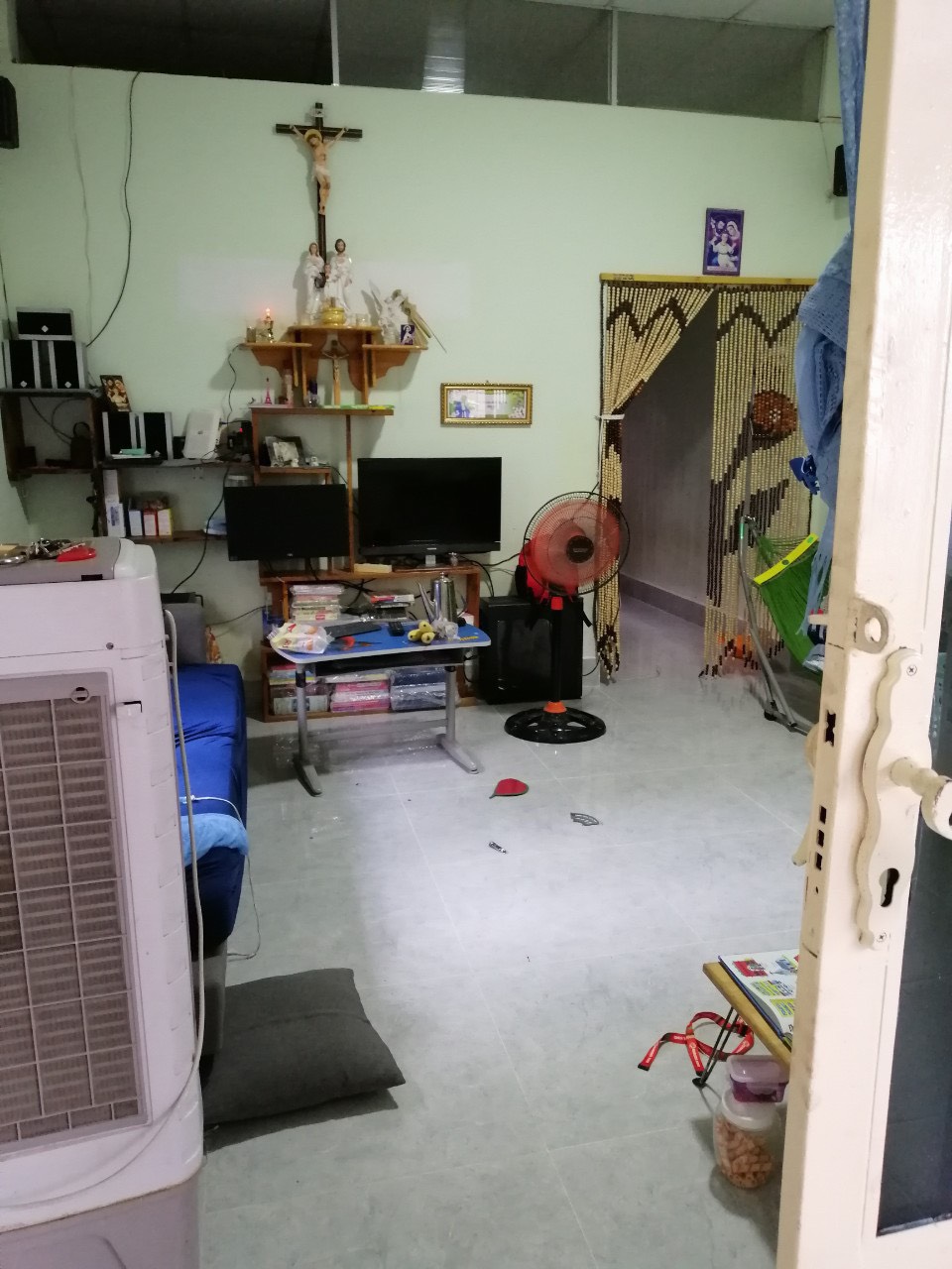 Nhà 1/ đường 898 phú hữu DT 54m giá tốt.