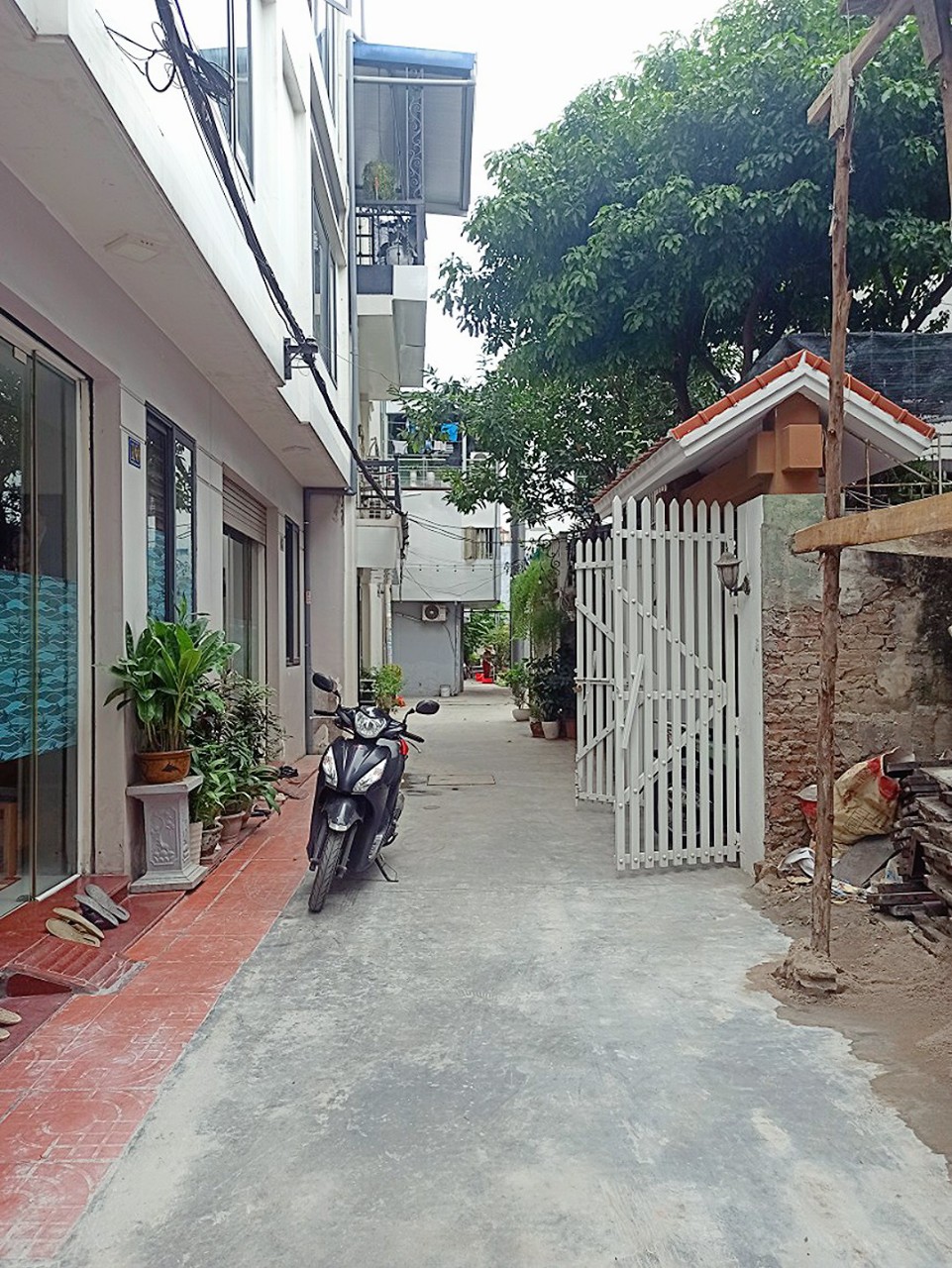 Bán nhà xây mới ngõ 169 Đông Khê, diện tích 41m 4 tầng GIÁ 2.85 tỉ.