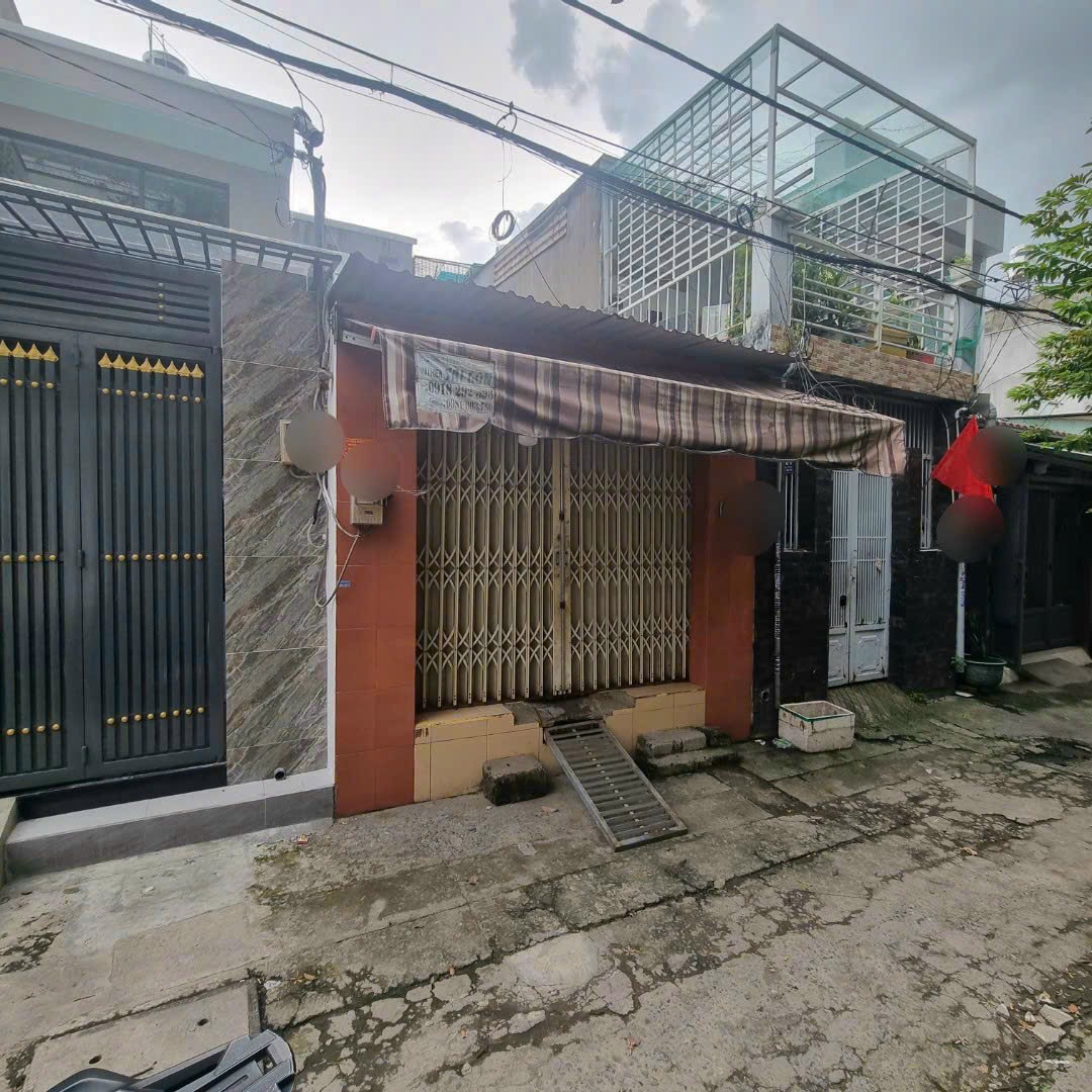 Bán nhà đường Kênh Nước Đen Bình Tân 55m2 HXH giáp ranh Tân Phú gần chợ.